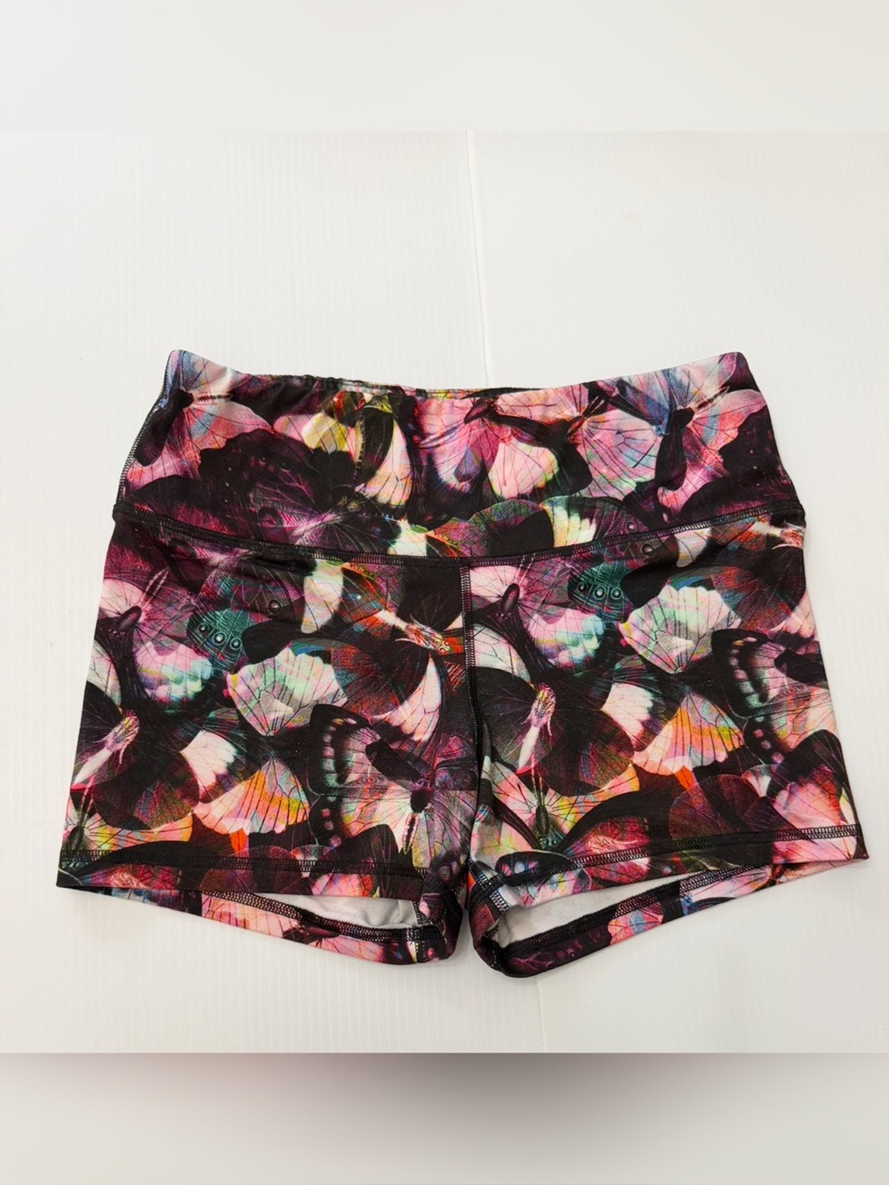 FLEO Butterfly Daydream Power High Rise Shorts - L